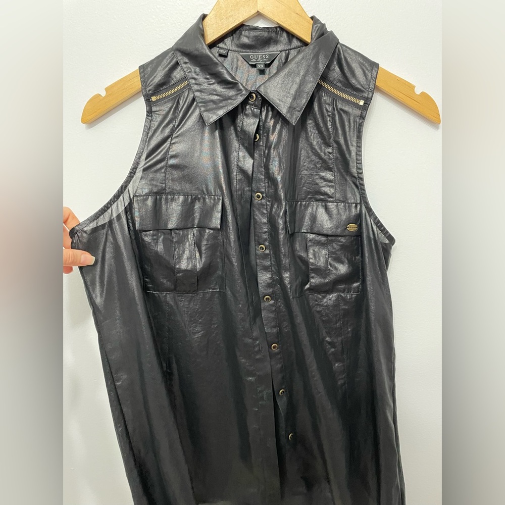 GUESS Motto Sleeveless Blouse